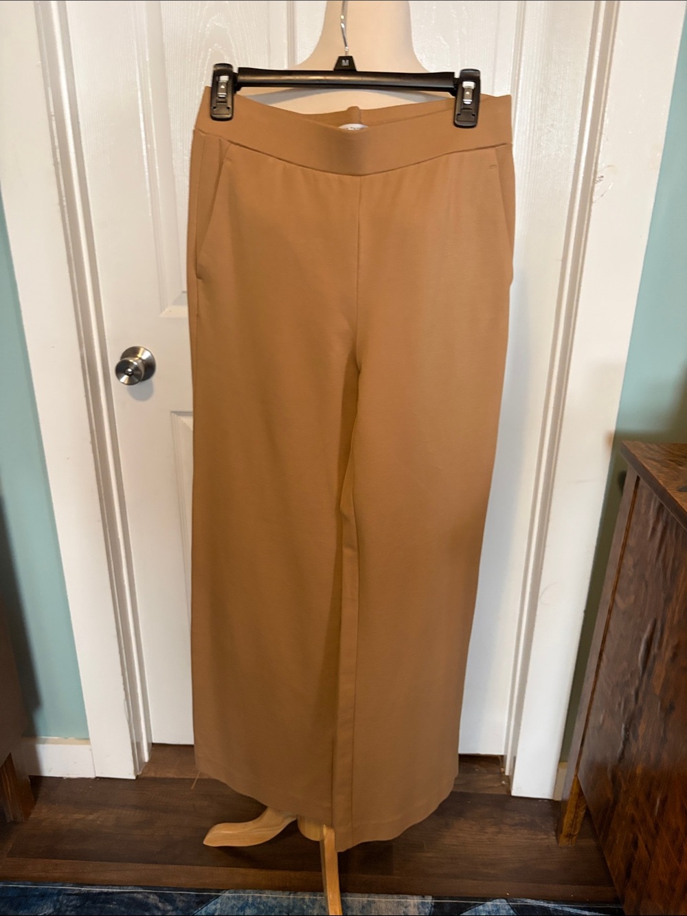 Ann Taylor Wide Leg Ponte Pants in Camel Brown